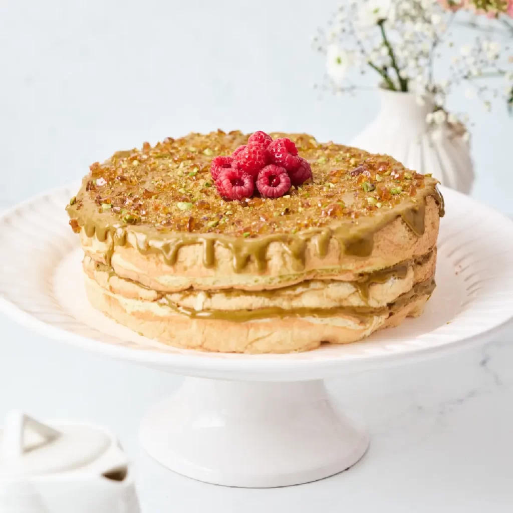 DM SOUFFLE DE PISTACHO CON FRAMBUESA