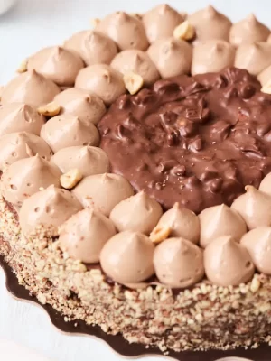 DM PAVLOVA DE CHOCOLATE CON AVELLANAS