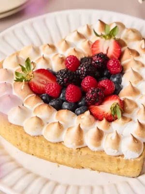 Pie de limón c frutos rojas corazón