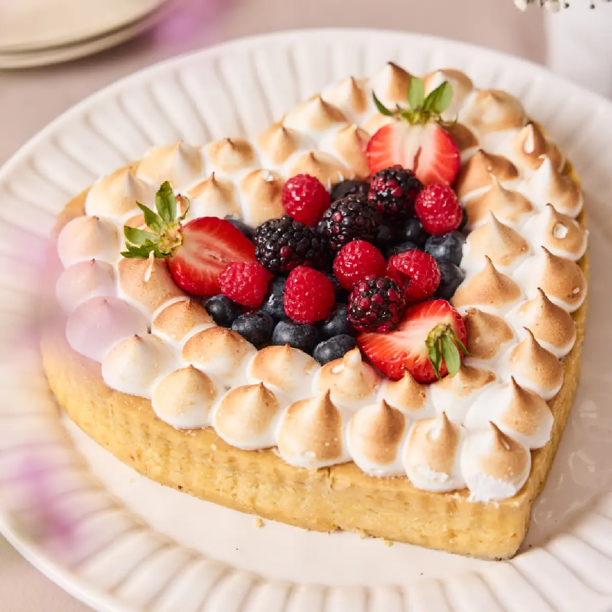 Pie de limón c frutos rojas corazón